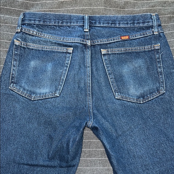 Rustler Men's Classic Blue Straight Jeans - Picture 4 of 5